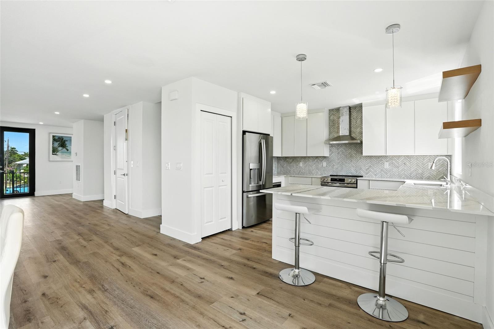Image 11 of 47 For 217 Shreve Street