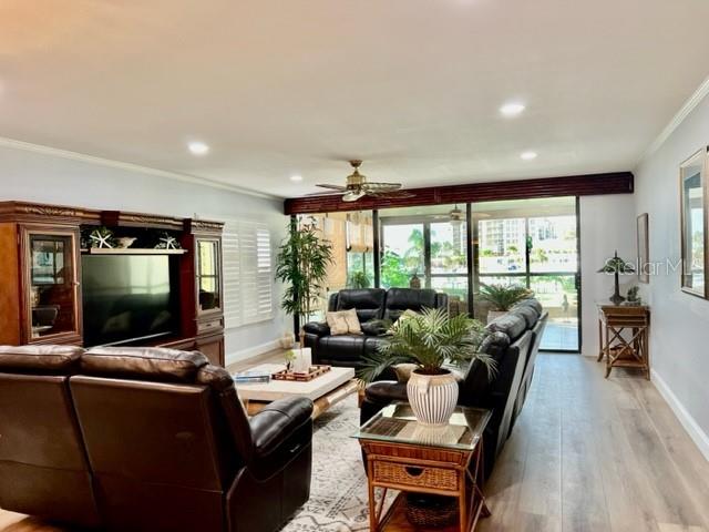 Image 12 of 45 For 3250 Southshore Drive 53b