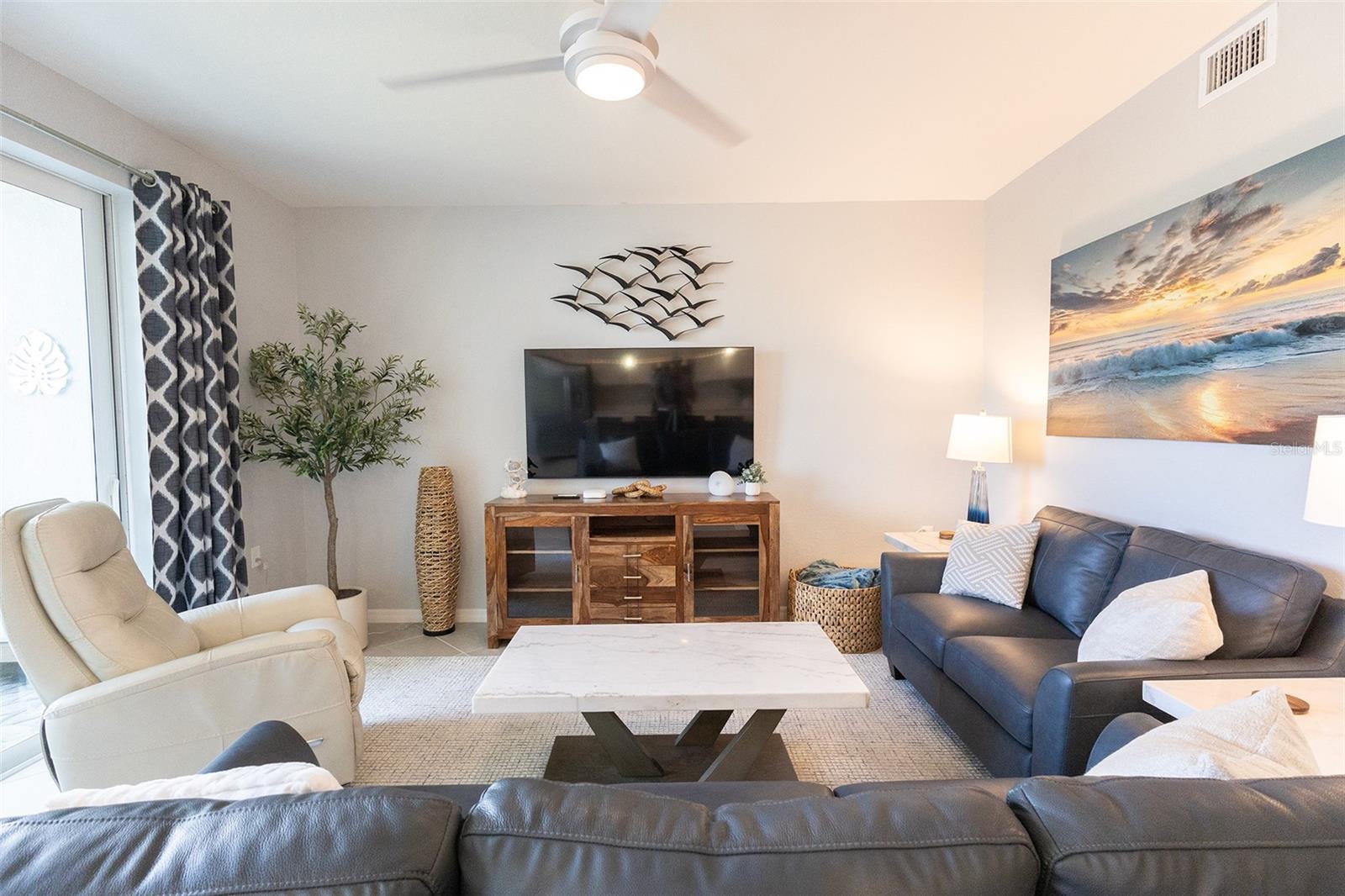 Image 11 of 50 For 14234 Heritage Landing Boulevard 1014