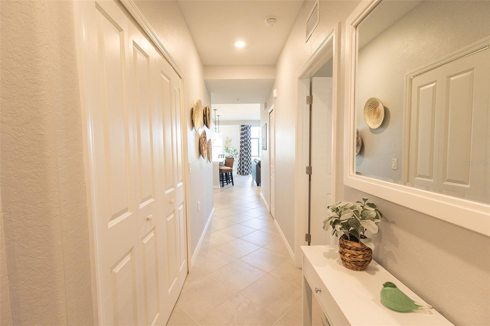 Image 14 of 50 For 14234 Heritage Landing Boulevard 1014