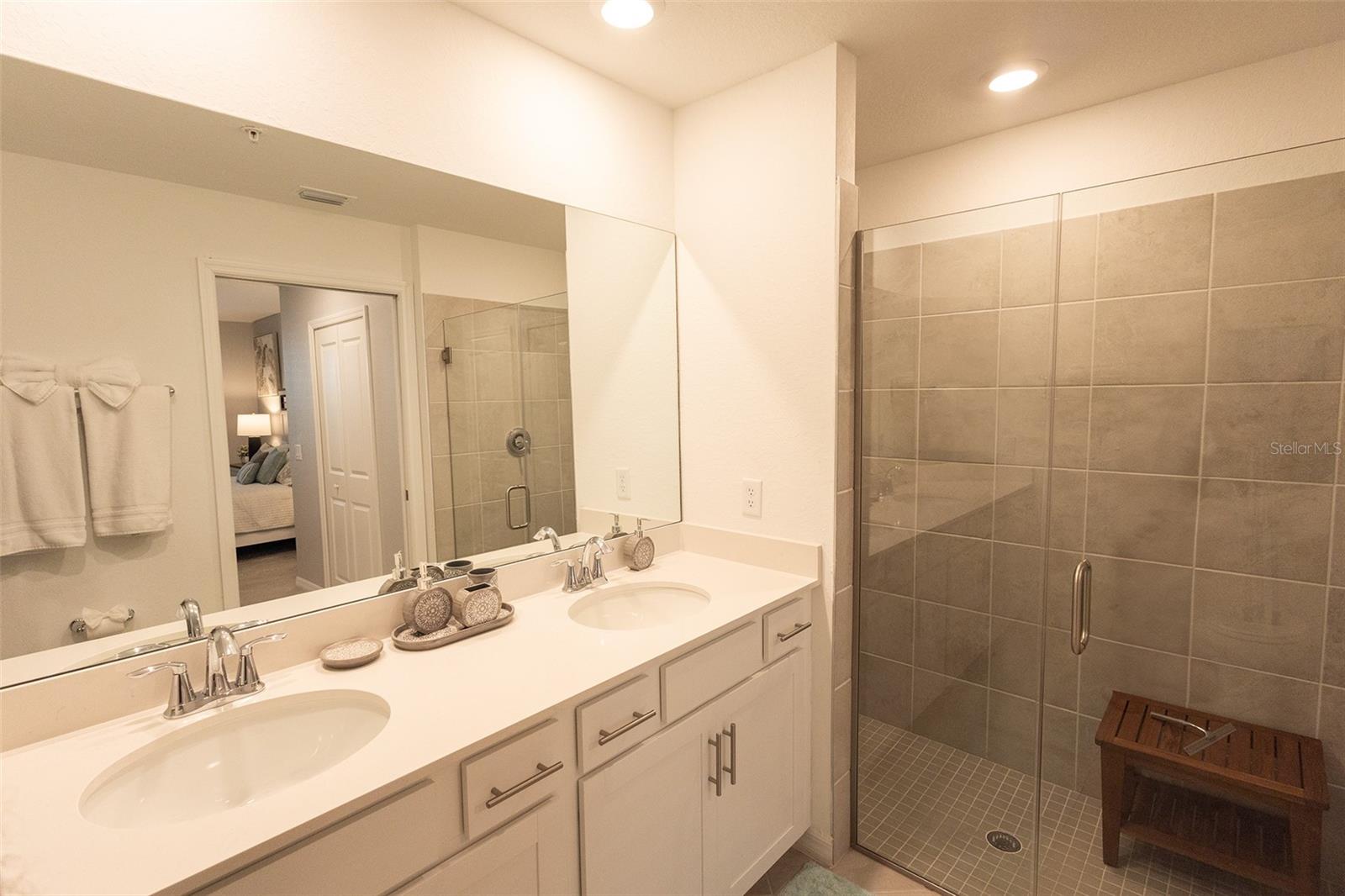Image 19 of 50 For 14234 Heritage Landing Boulevard 1014