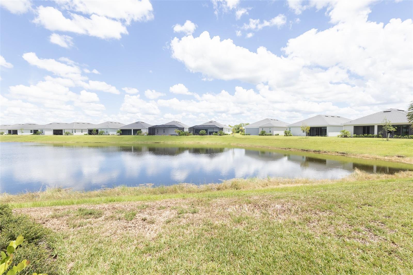 Image 27 of 50 For 14234 Heritage Landing Boulevard 1014