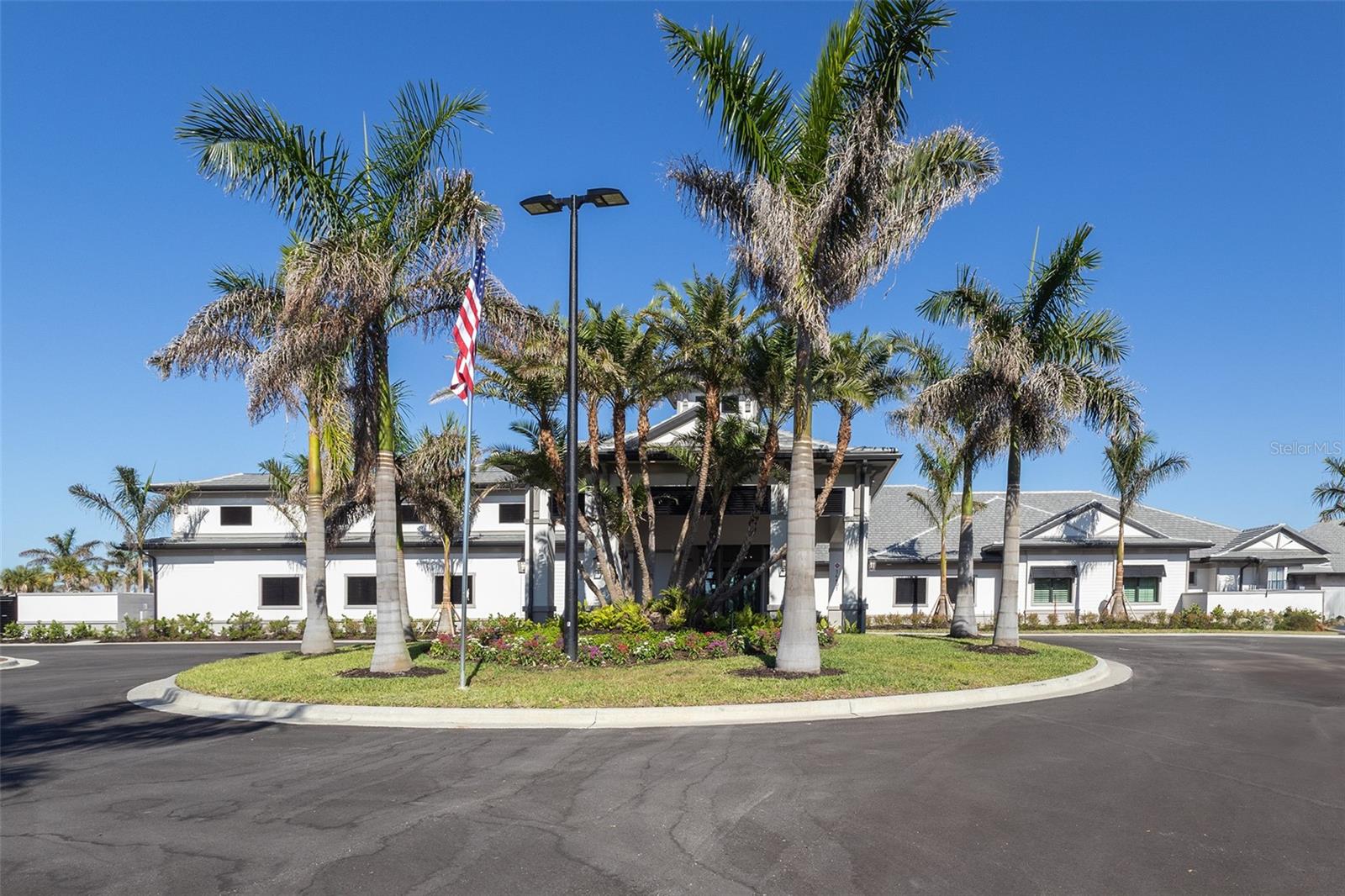 Image 39 of 50 For 14234 Heritage Landing Boulevard 1014