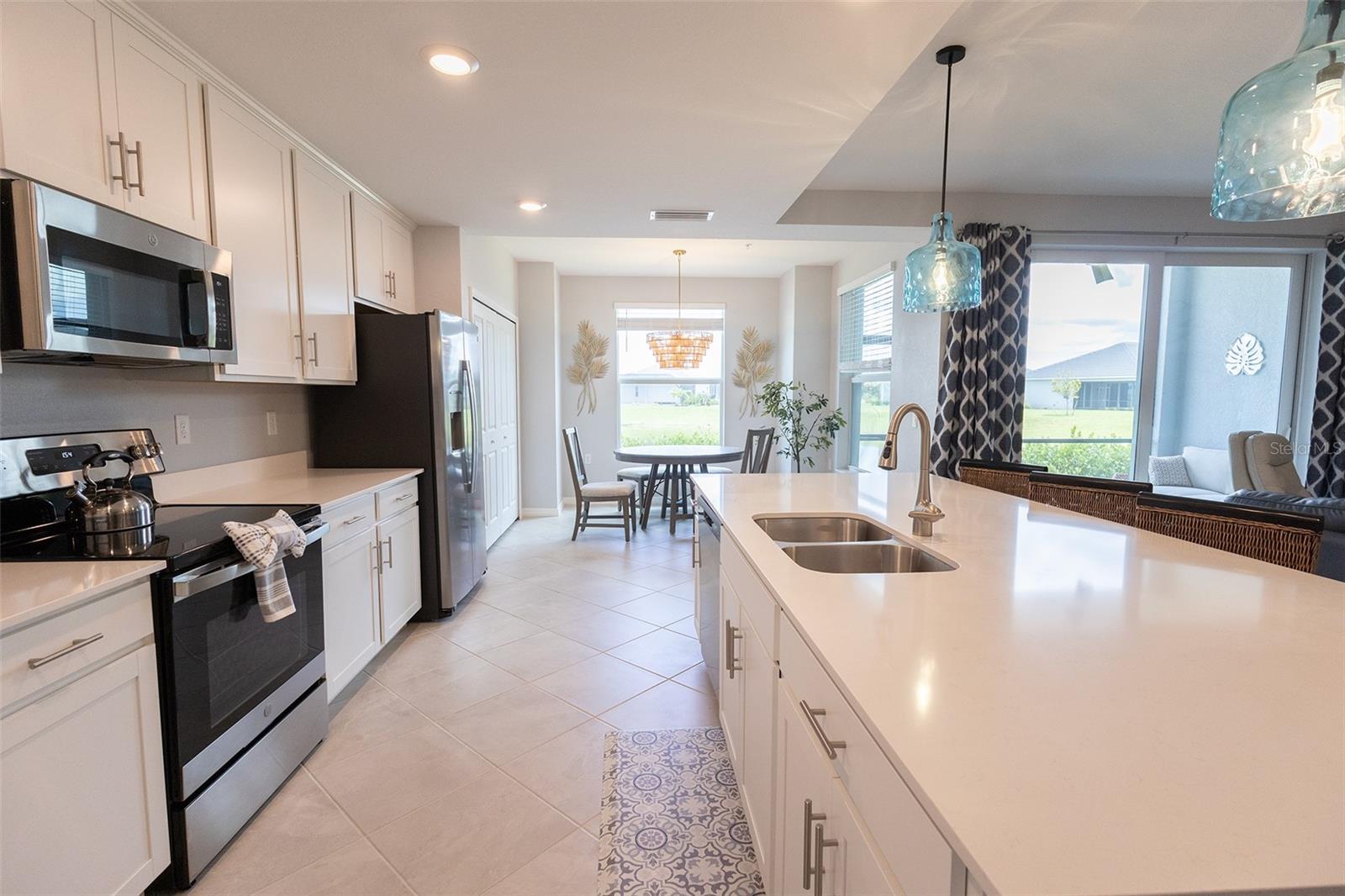 Image 8 of 50 For 14234 Heritage Landing Boulevard 1014