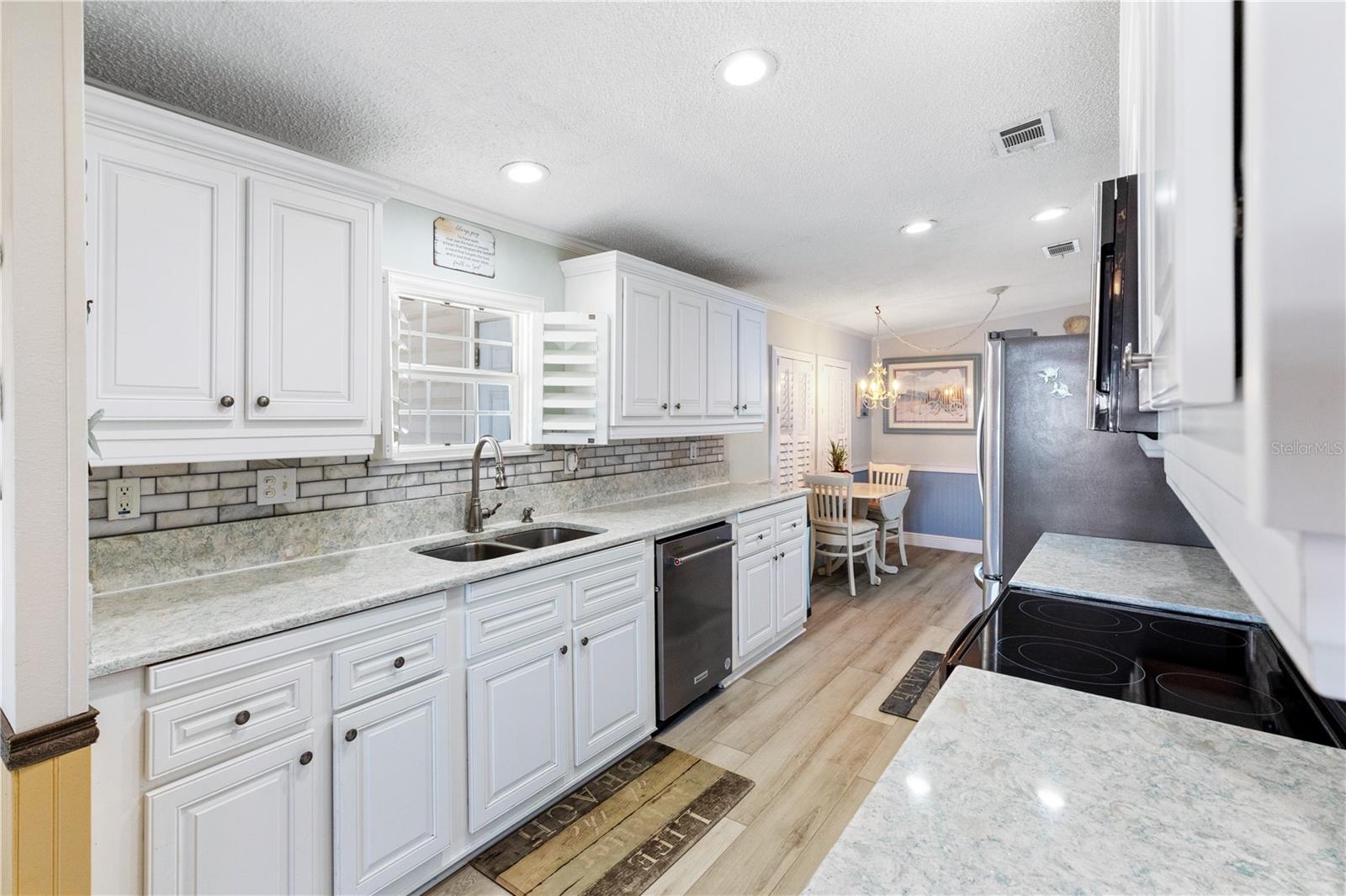 Image 10 of 69 For 4300 Riverside Drive 112