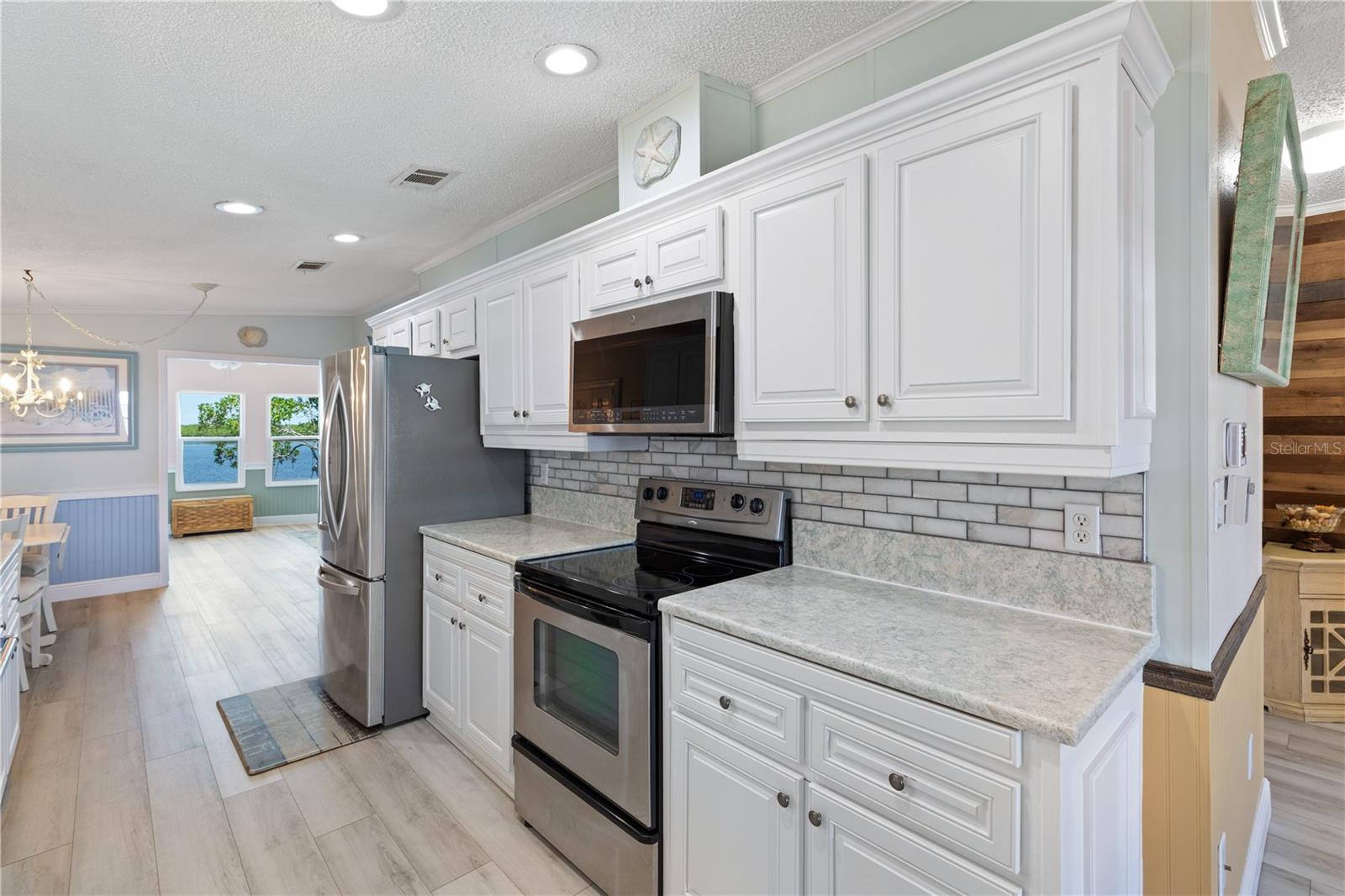 Image 11 of 69 For 4300 Riverside Drive 112