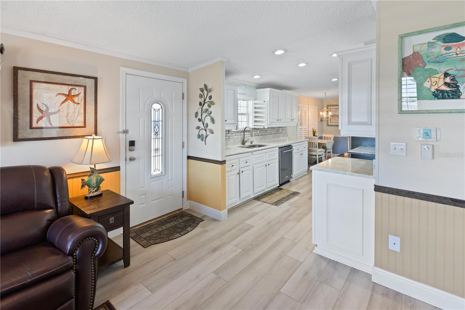 Image 4 of 69 For 4300 Riverside Drive 112