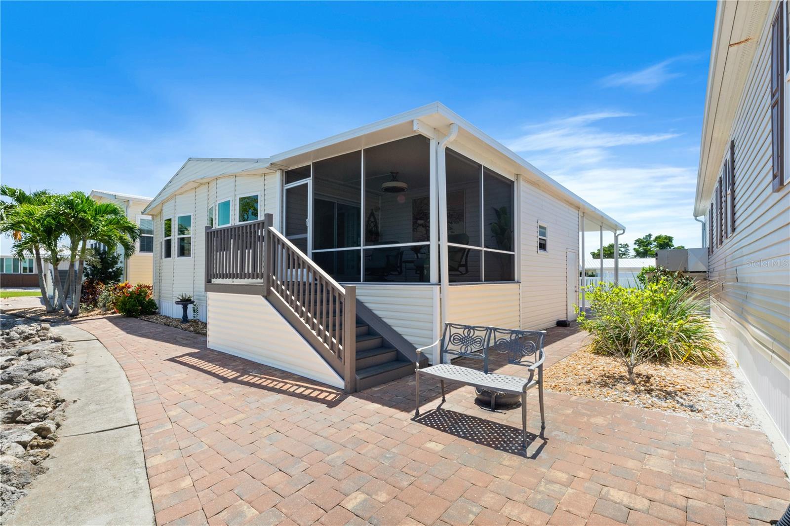 Image 42 of 69 For 4300 Riverside Drive 112