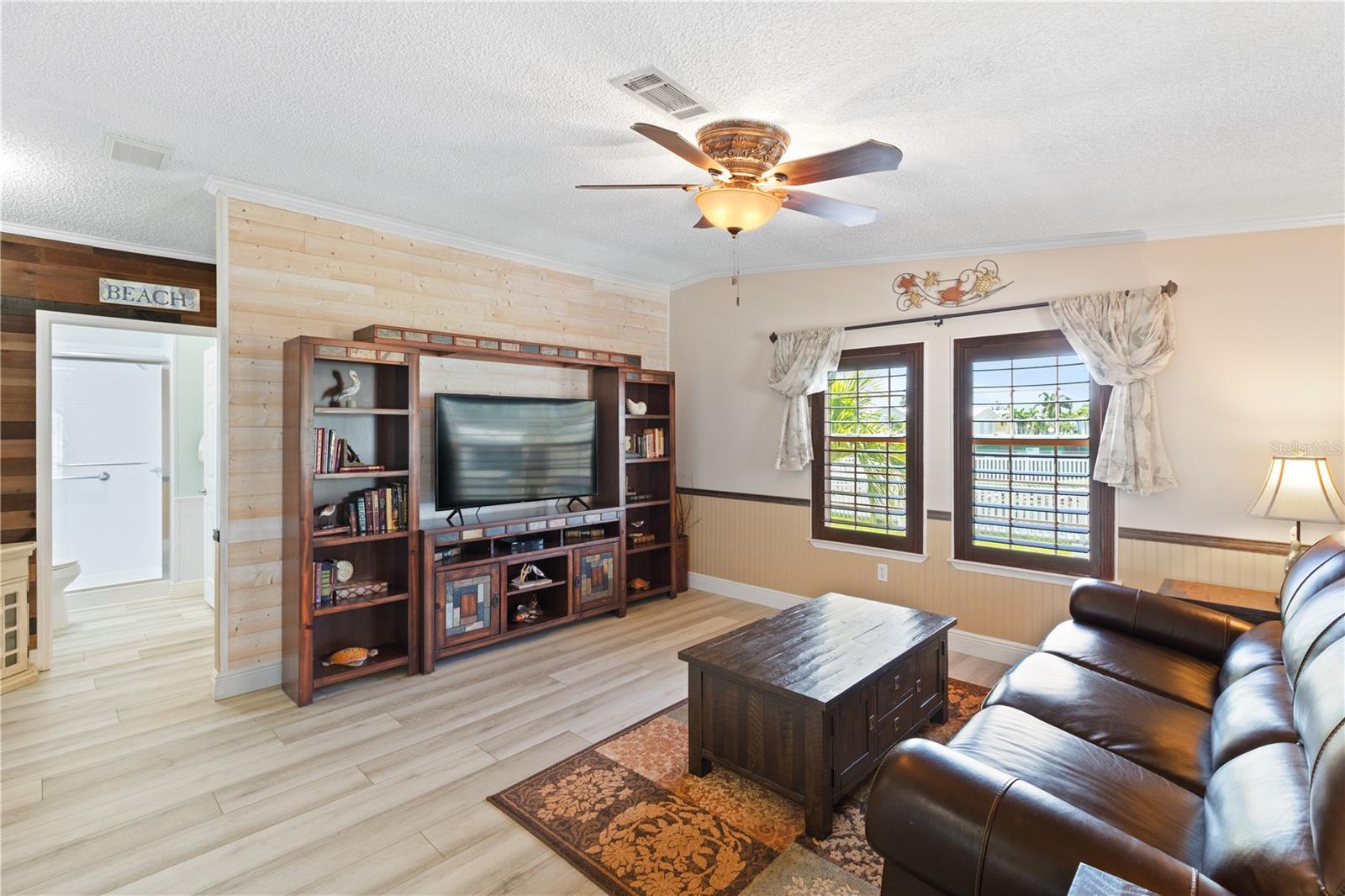 Image 5 of 69 For 4300 Riverside Drive 112