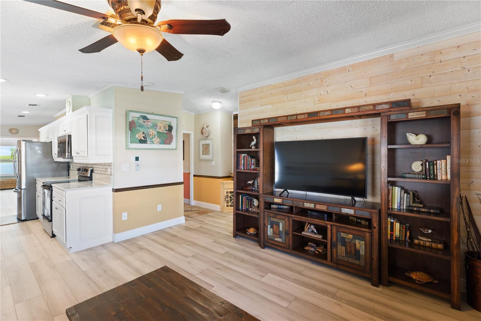 Image 8 of 69 For 4300 Riverside Drive 112