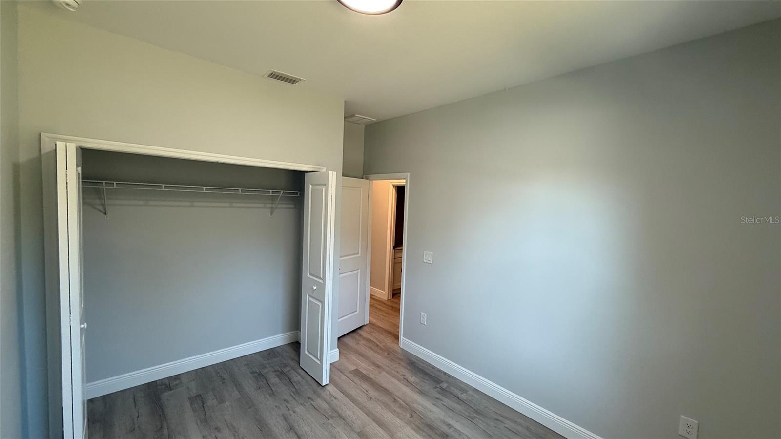 Image 13 of 17 For 1117 Vernon Avenue