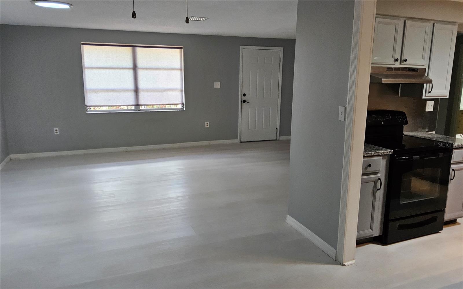 Image 11 of 33 For 1108 Ample Avenue