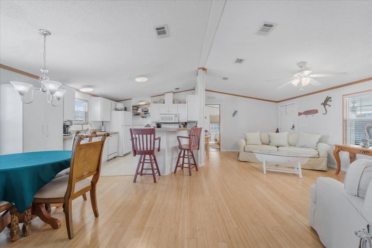 Image 13 of 62 For 3127 Bayside Parkway