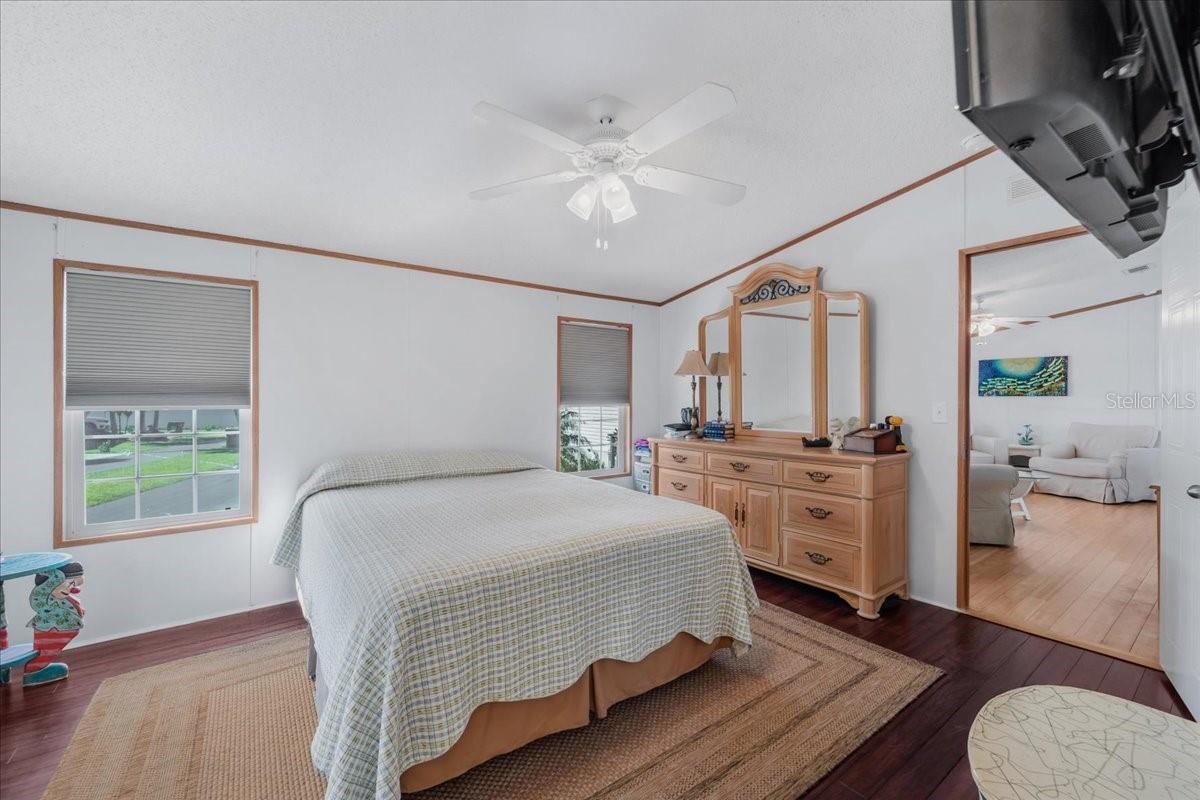 Image 16 of 62 For 3127 Bayside Parkway