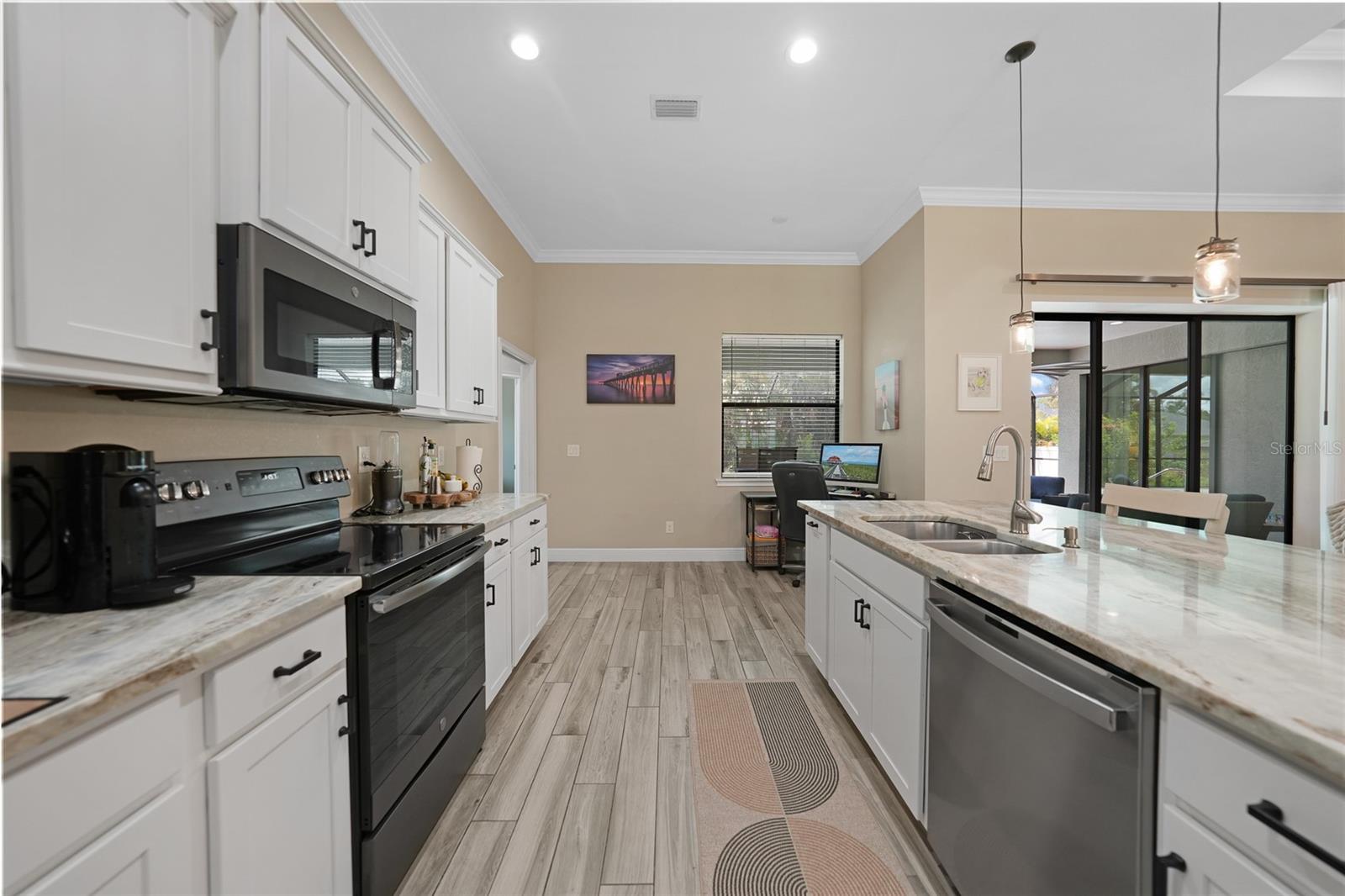 Image 16 of 69 For 4399 Glordano Avenue