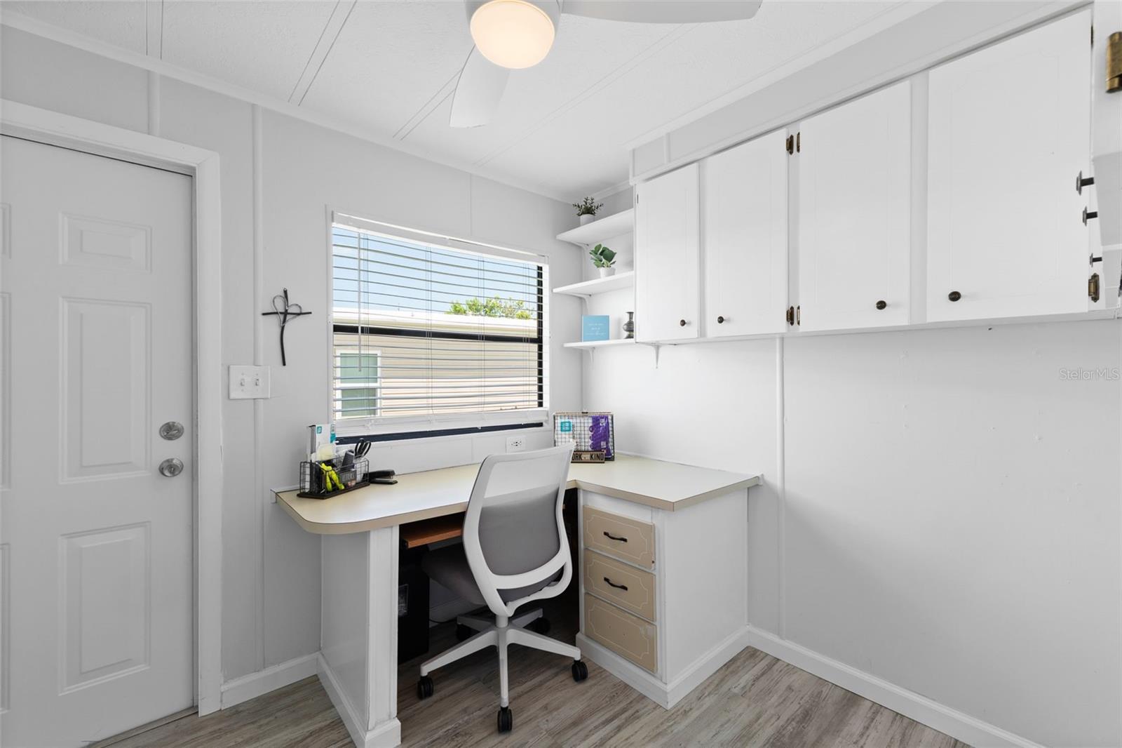 Image 17 of 72 For 219 Martinique Road