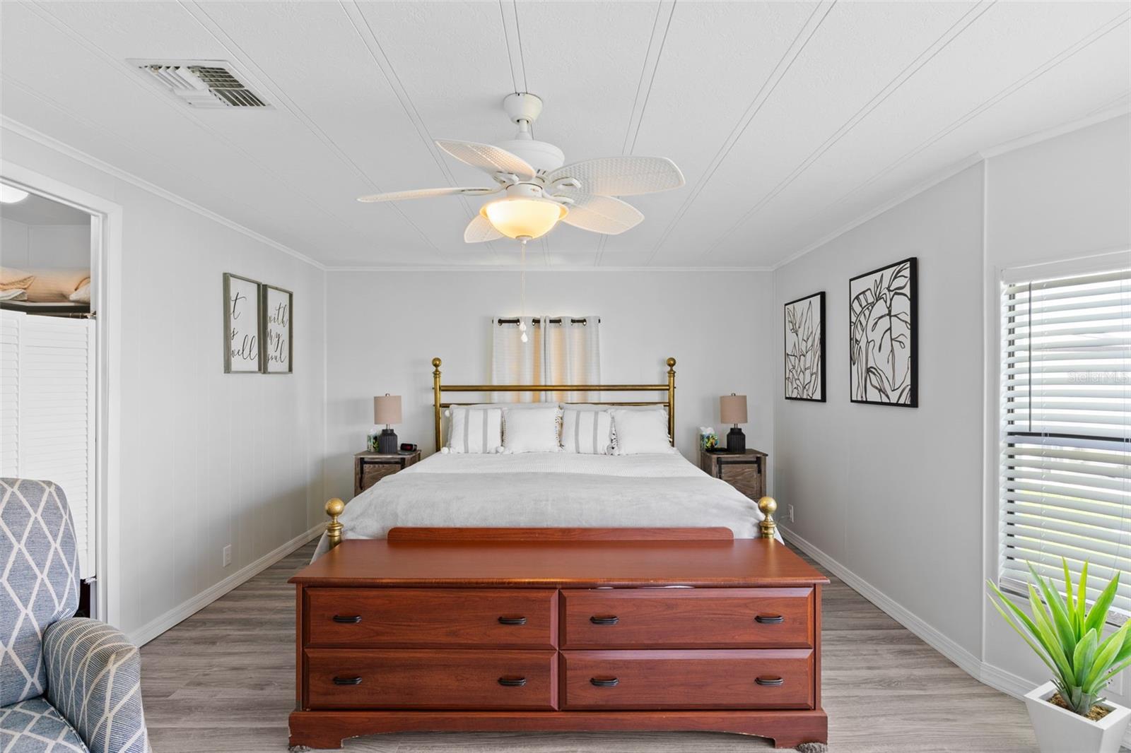 Image 23 of 72 For 219 Martinique Road