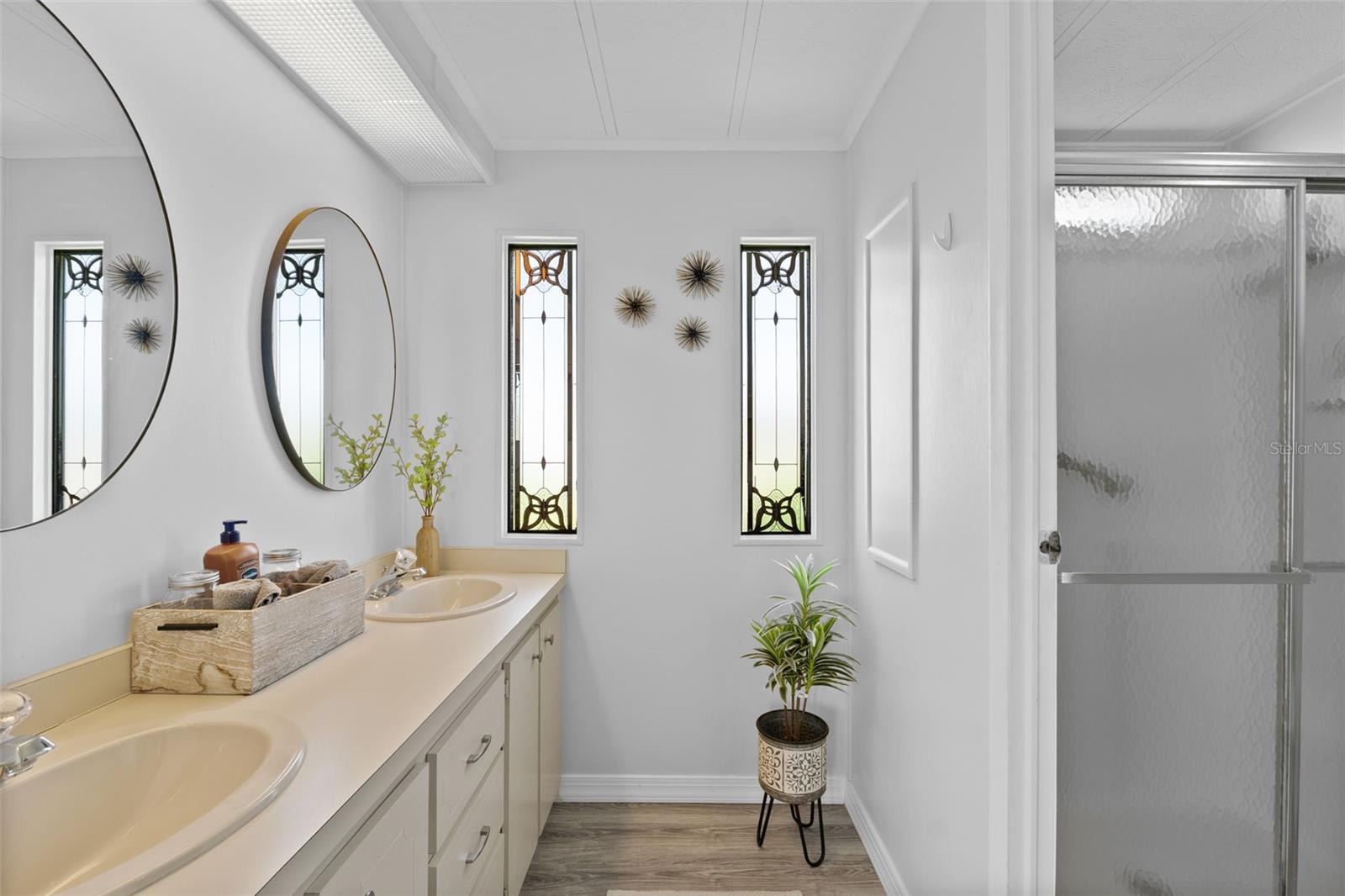 Image 26 of 72 For 219 Martinique Road