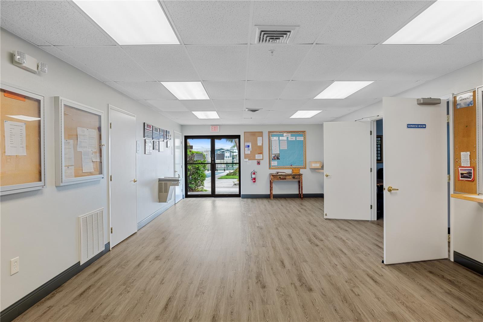 Image 42 of 72 For 219 Martinique Road