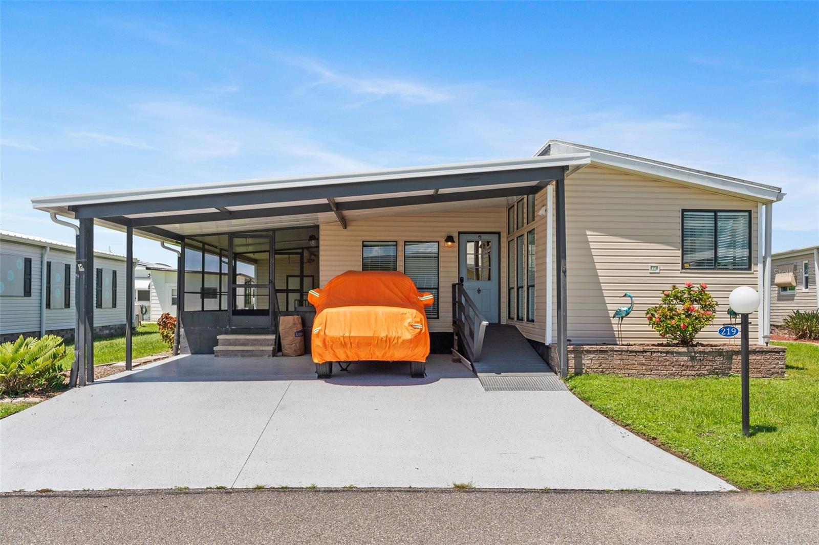 Image 5 of 72 For 219 Martinique Road