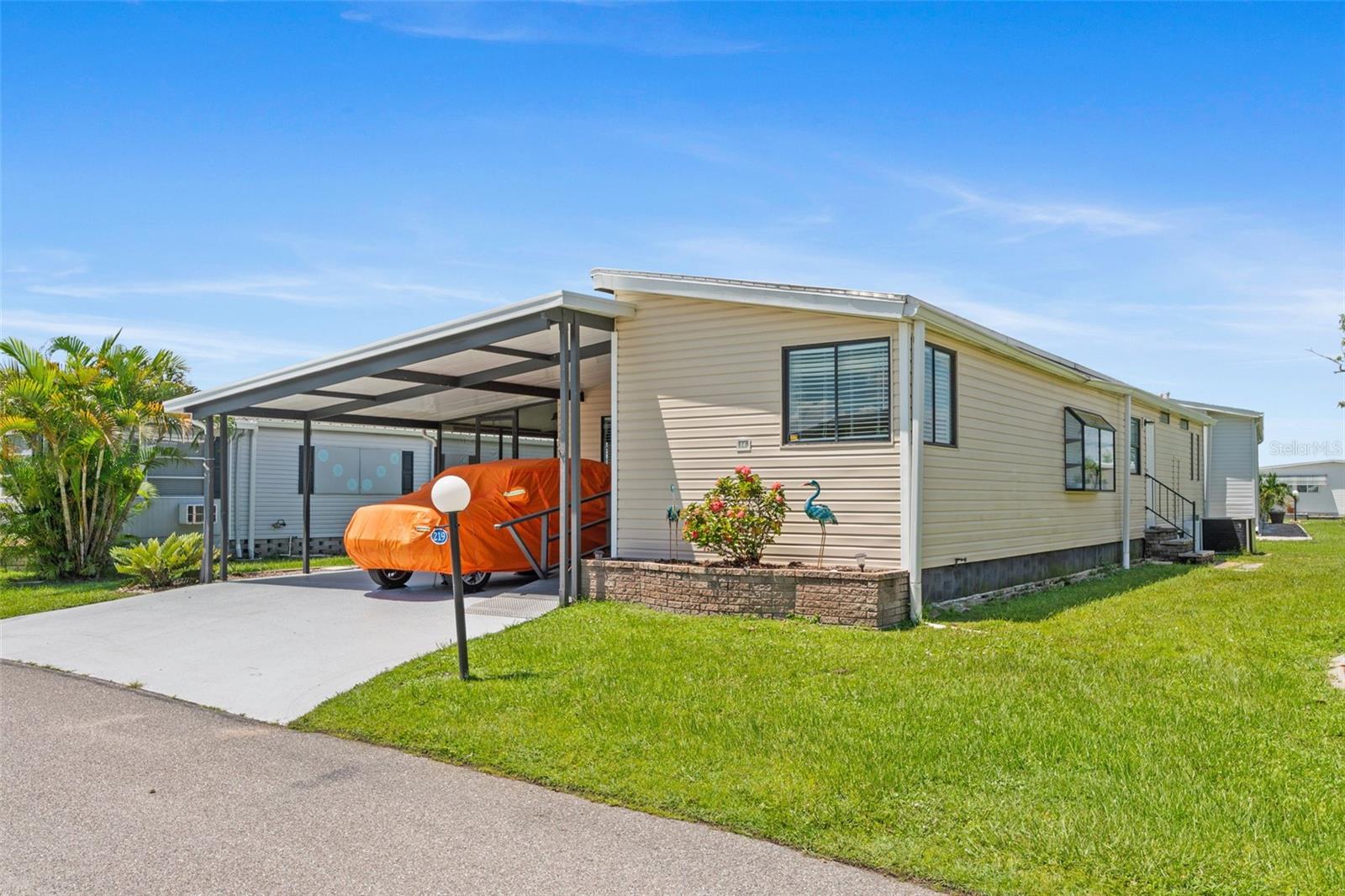 Image 7 of 72 For 219 Martinique Road