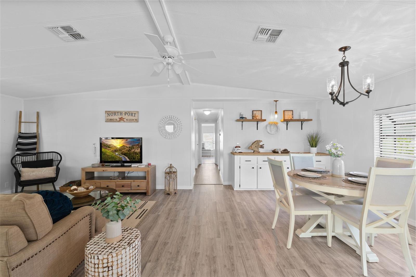 Image 9 of 72 For 219 Martinique Road