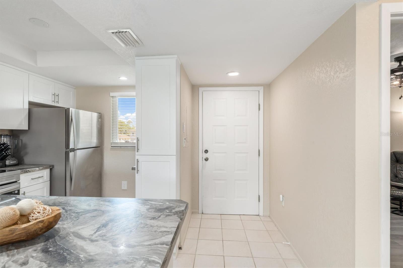 Image 5 of 46 For 12538 Kingsway Circle 505