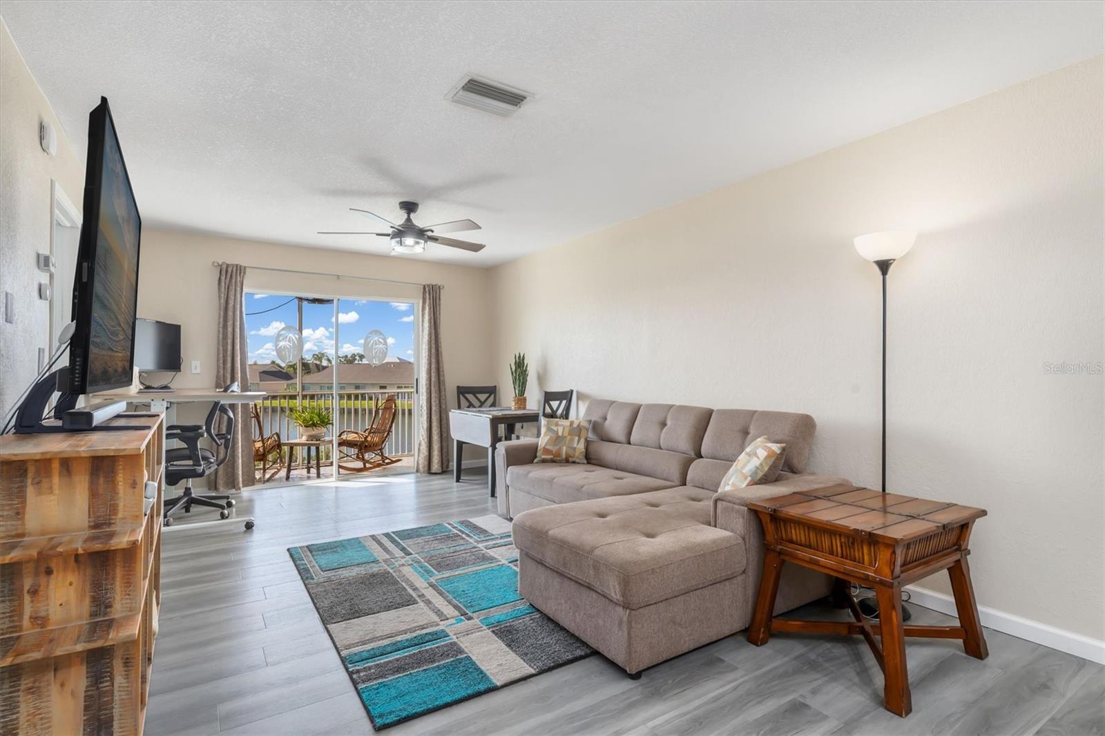 Image 7 of 46 For 12538 Kingsway Circle 505