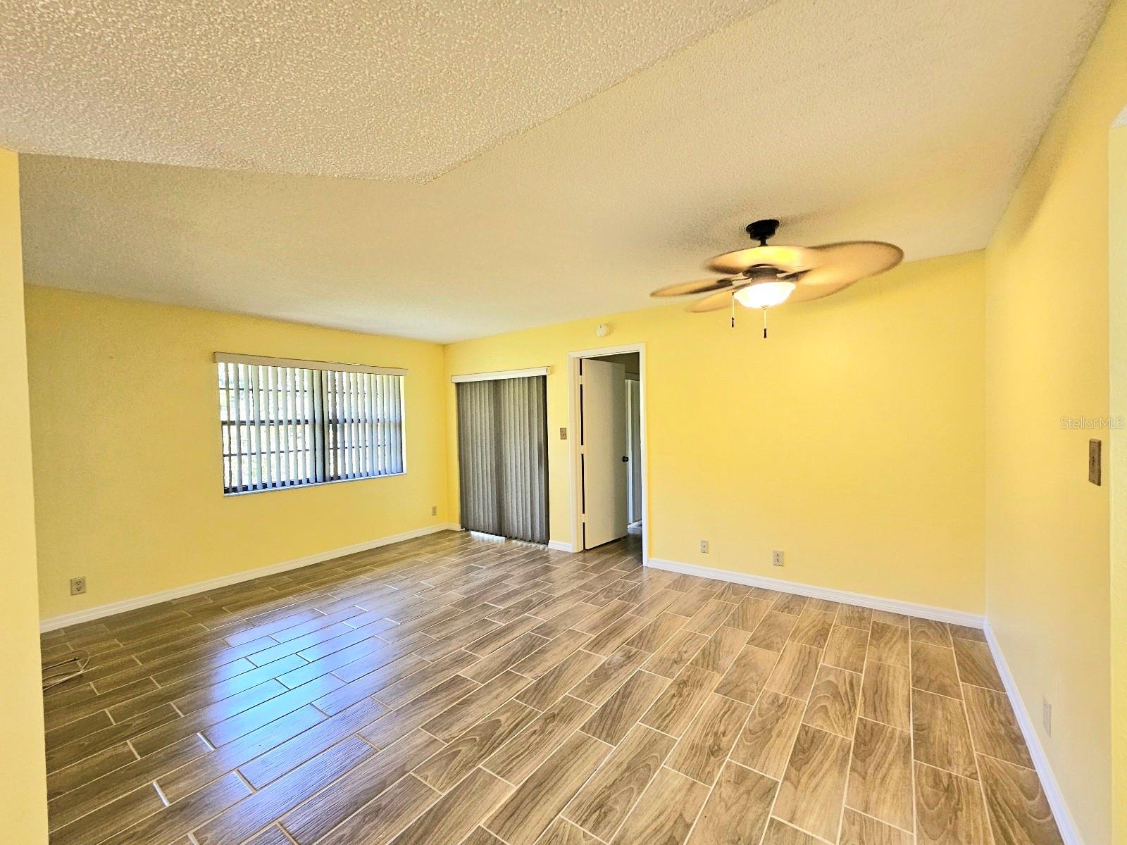 Image 11 of 56 For 19505 Quesada Avenue B203