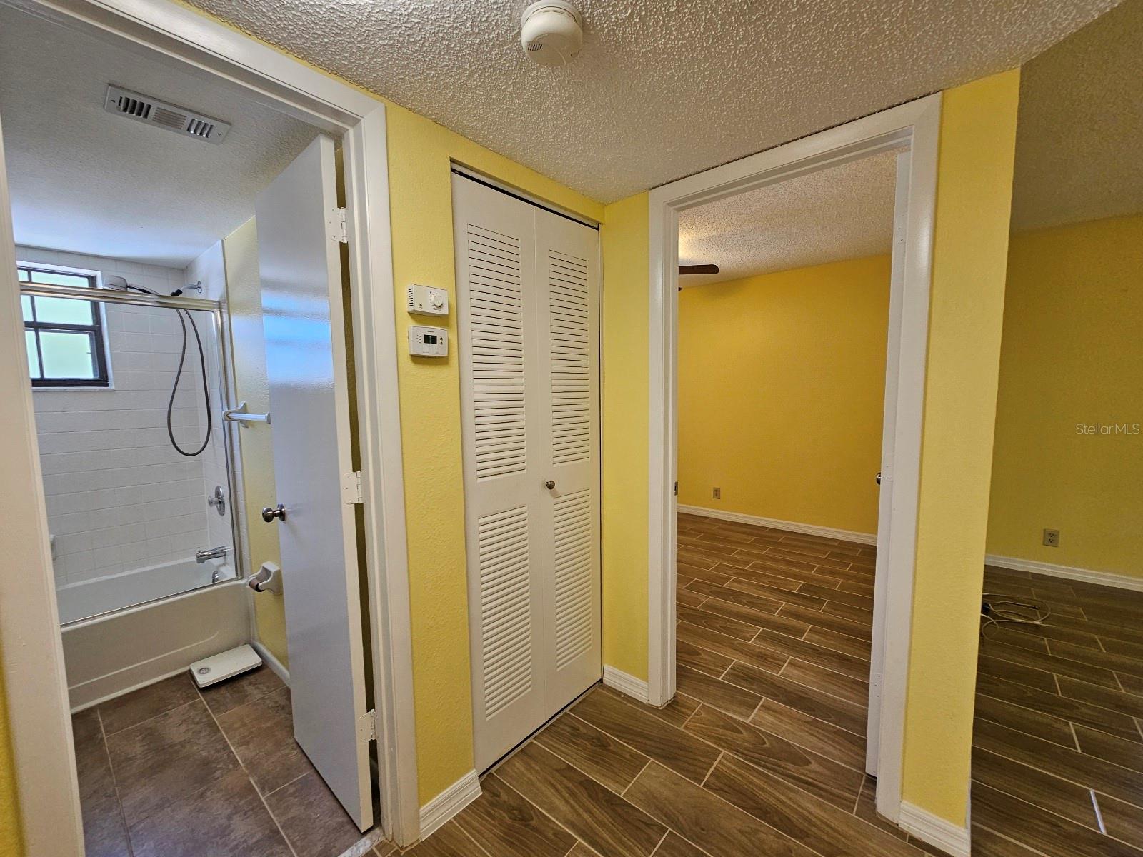 Image 14 of 56 For 19505 Quesada Avenue B203