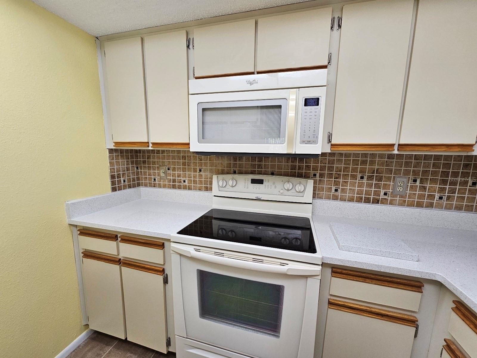 Image 7 of 56 For 19505 Quesada Avenue B203