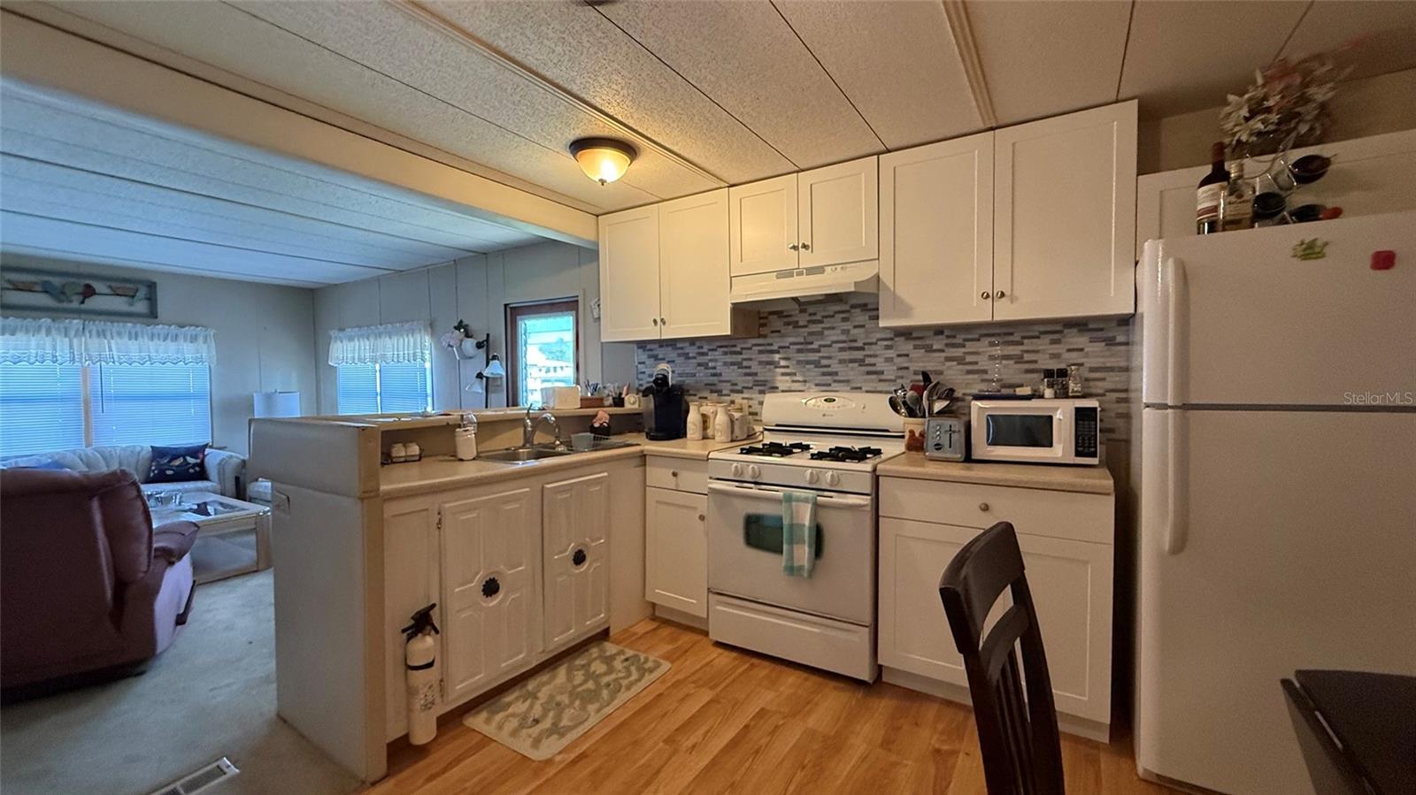 Image 10 of 28 For 5733 Holiday Park Boulevard