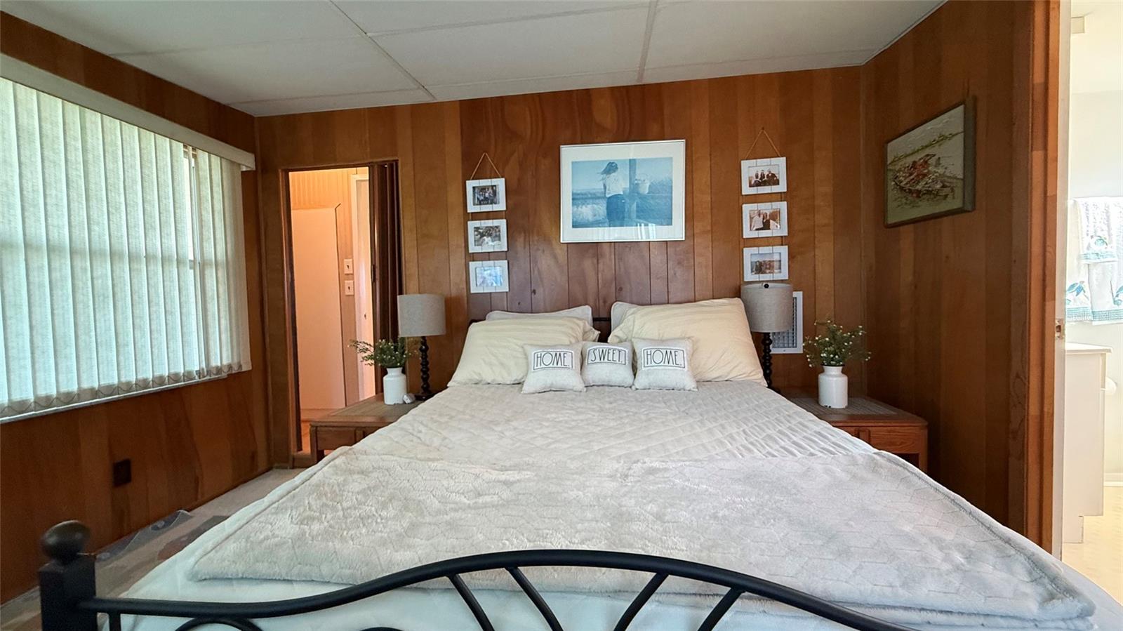 Image 12 of 28 For 5733 Holiday Park Boulevard