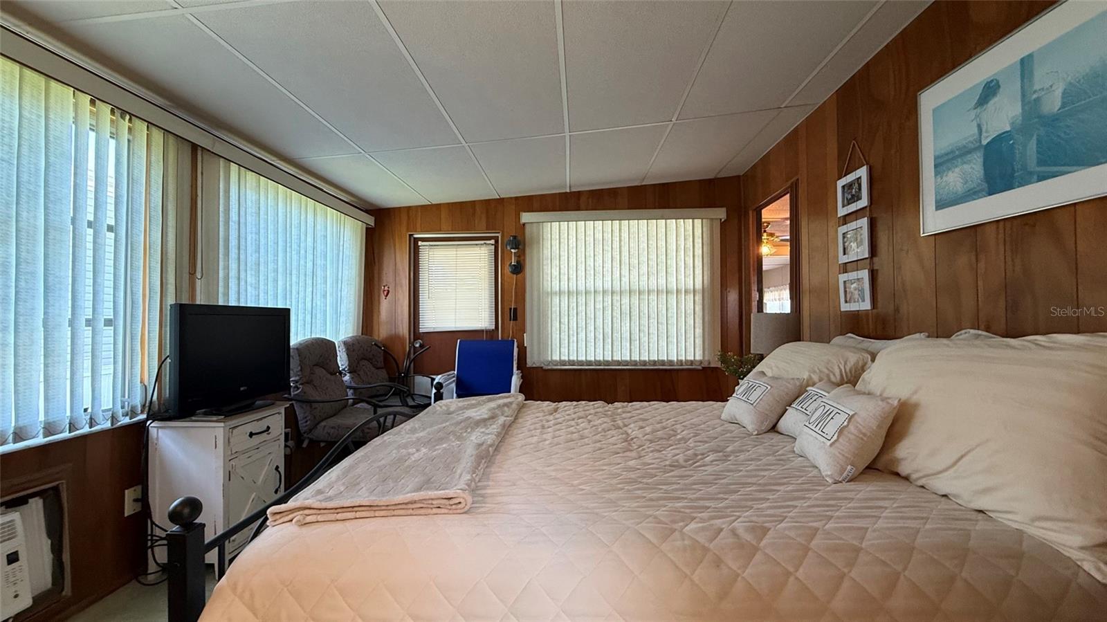 Image 13 of 28 For 5733 Holiday Park Boulevard