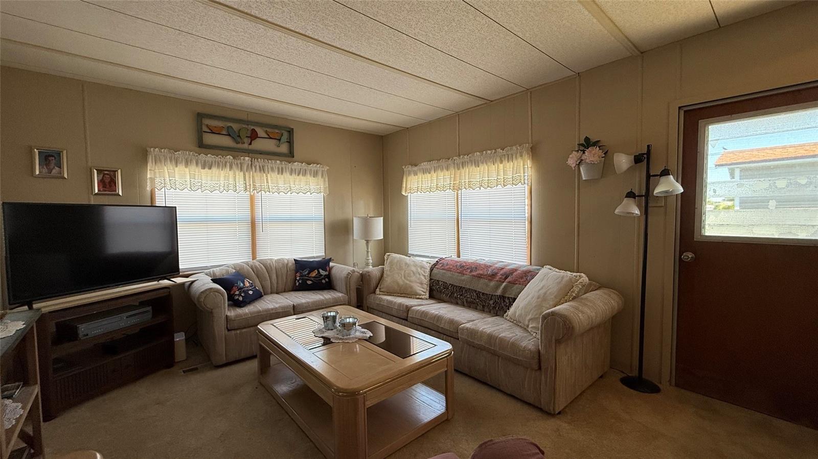 Image 6 of 28 For 5733 Holiday Park Boulevard