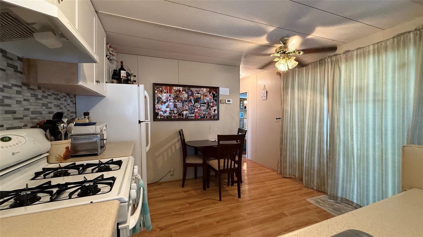 Image 8 of 28 For 5733 Holiday Park Boulevard