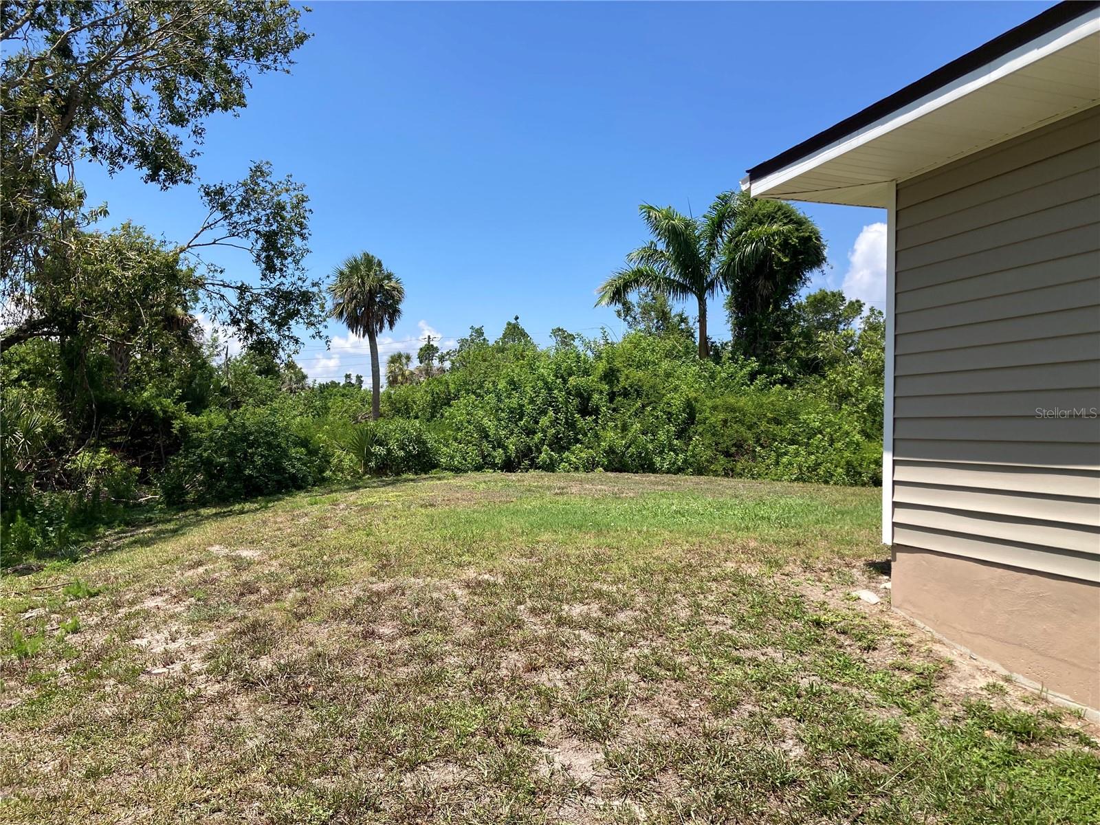Image 99 of 100 For 921 Henry Street