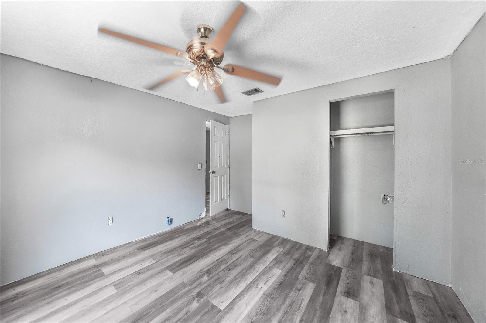 Image 13 of 51 For 4865 Dill Road