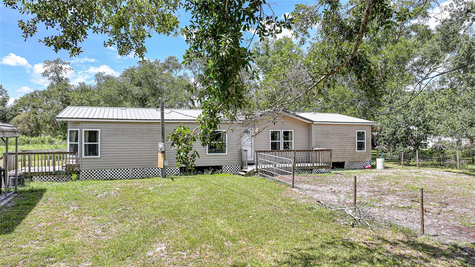 Image 38 of 51 For 4865 Dill Road