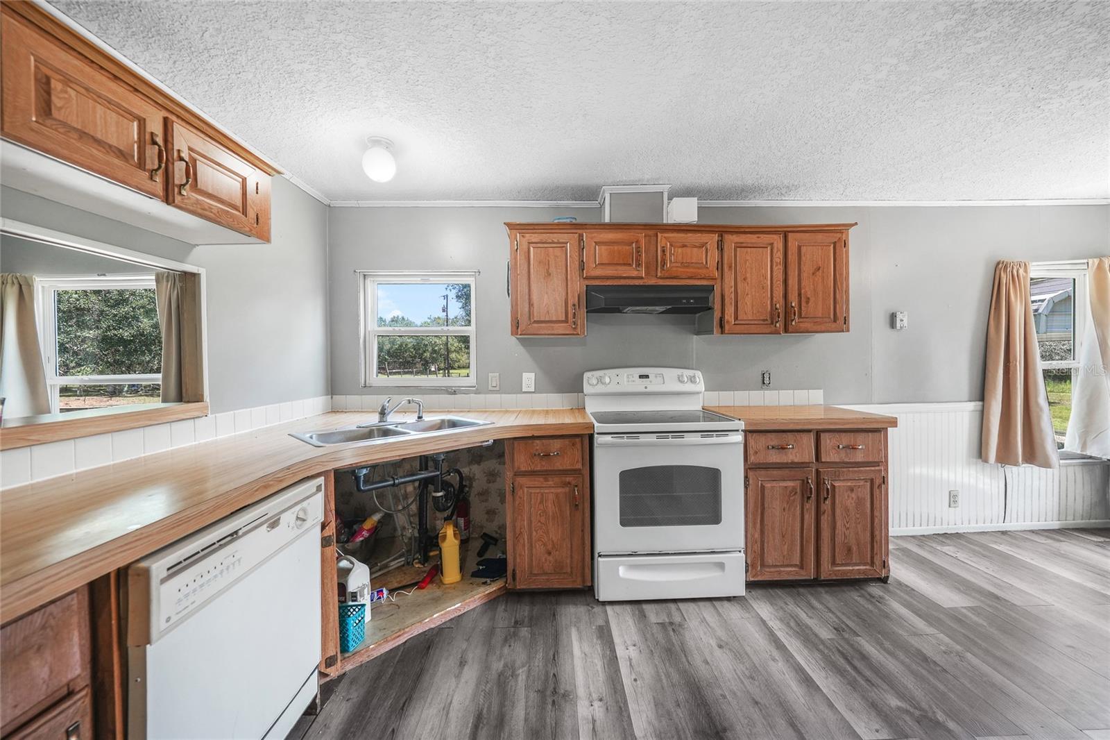 Image 6 of 51 For 4865 Dill Road