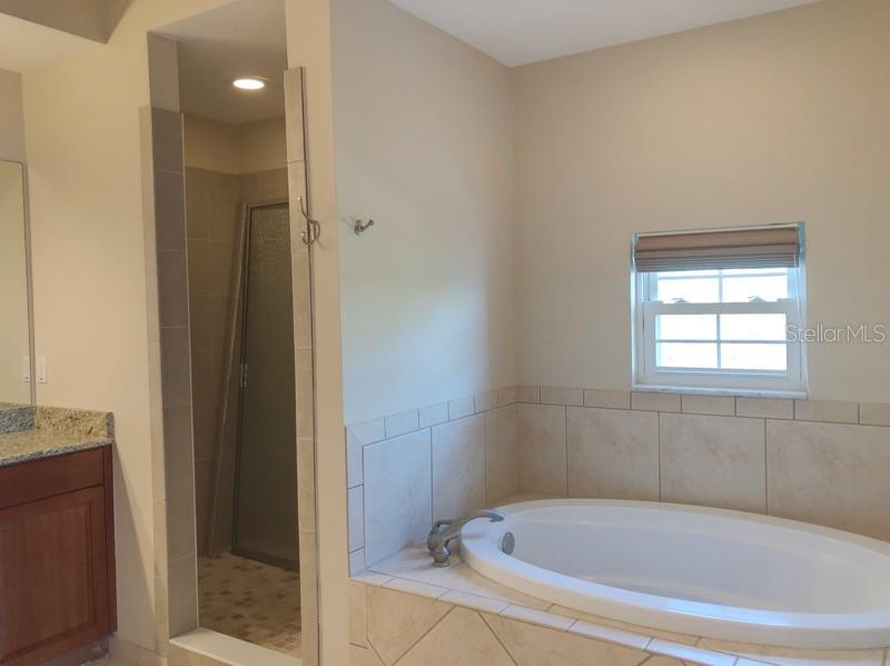 Image 13 of 21 For 5114 Melbourne Street A-301