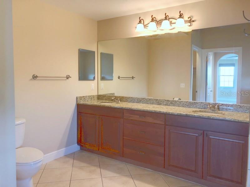 Image 14 of 21 For 5114 Melbourne Street A-301