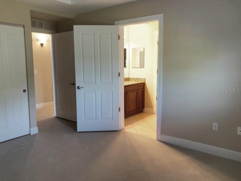 Image 16 of 21 For 5114 Melbourne Street A-301
