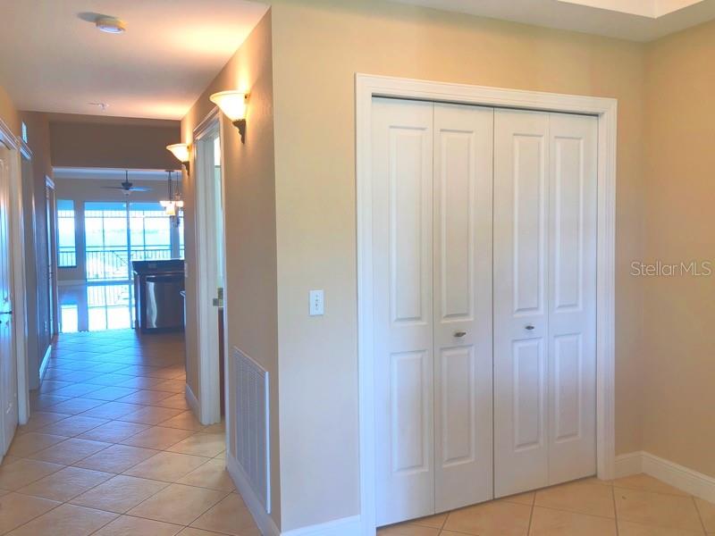 Image 3 of 21 For 5114 Melbourne Street A-301