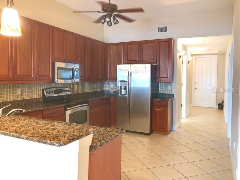 Image 7 of 21 For 5114 Melbourne Street A-301