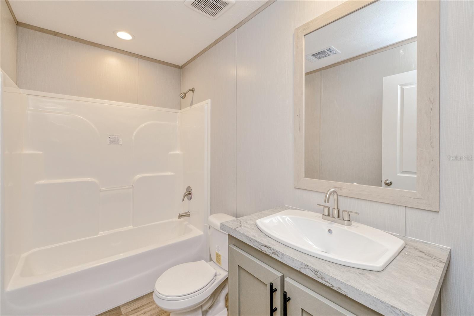 Image 19 of 38 For 7523 Acorn Boulevard