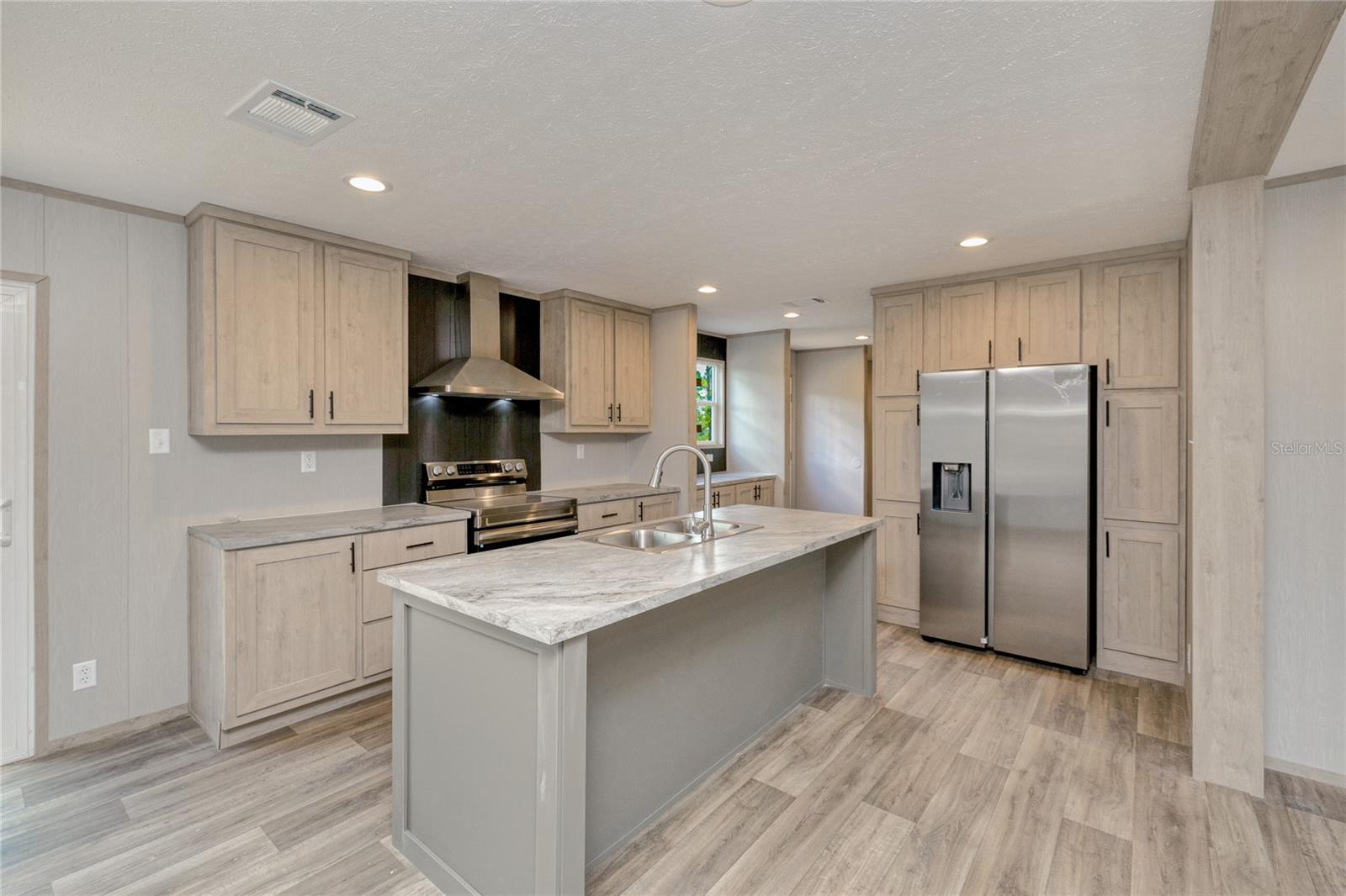 Image 2 of 38 For 7523 Acorn Boulevard