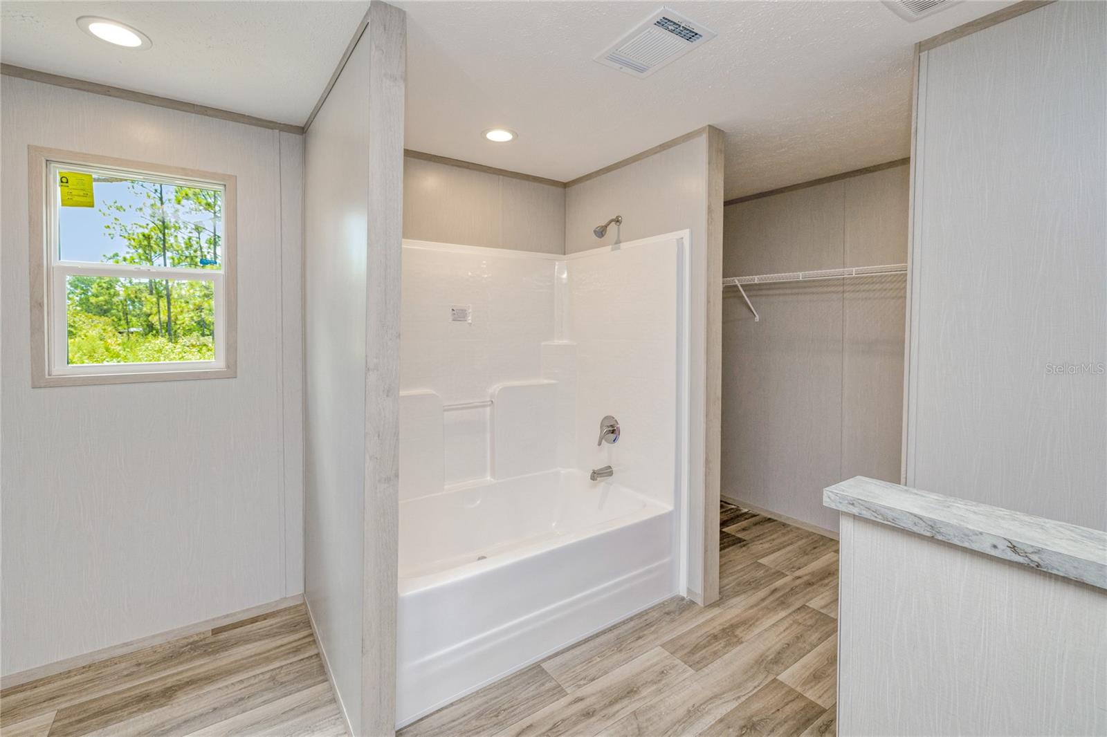 Image 23 of 38 For 7523 Acorn Boulevard