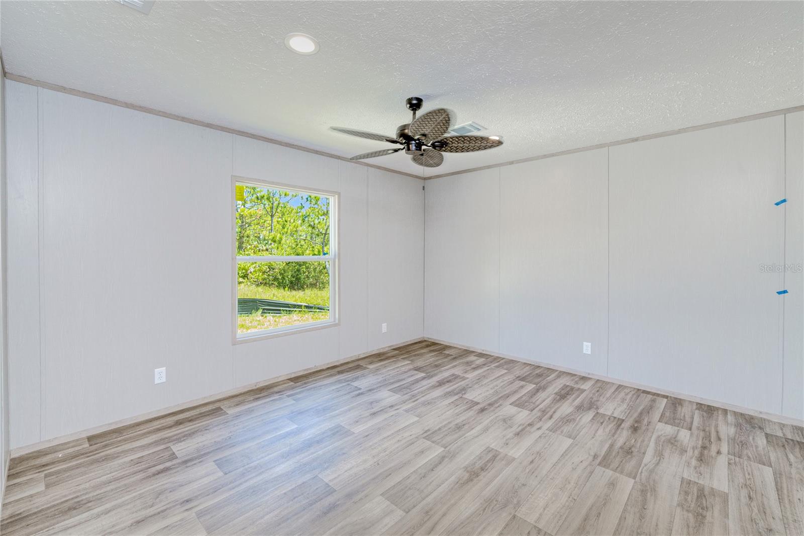 Image 27 of 38 For 7523 Acorn Boulevard
