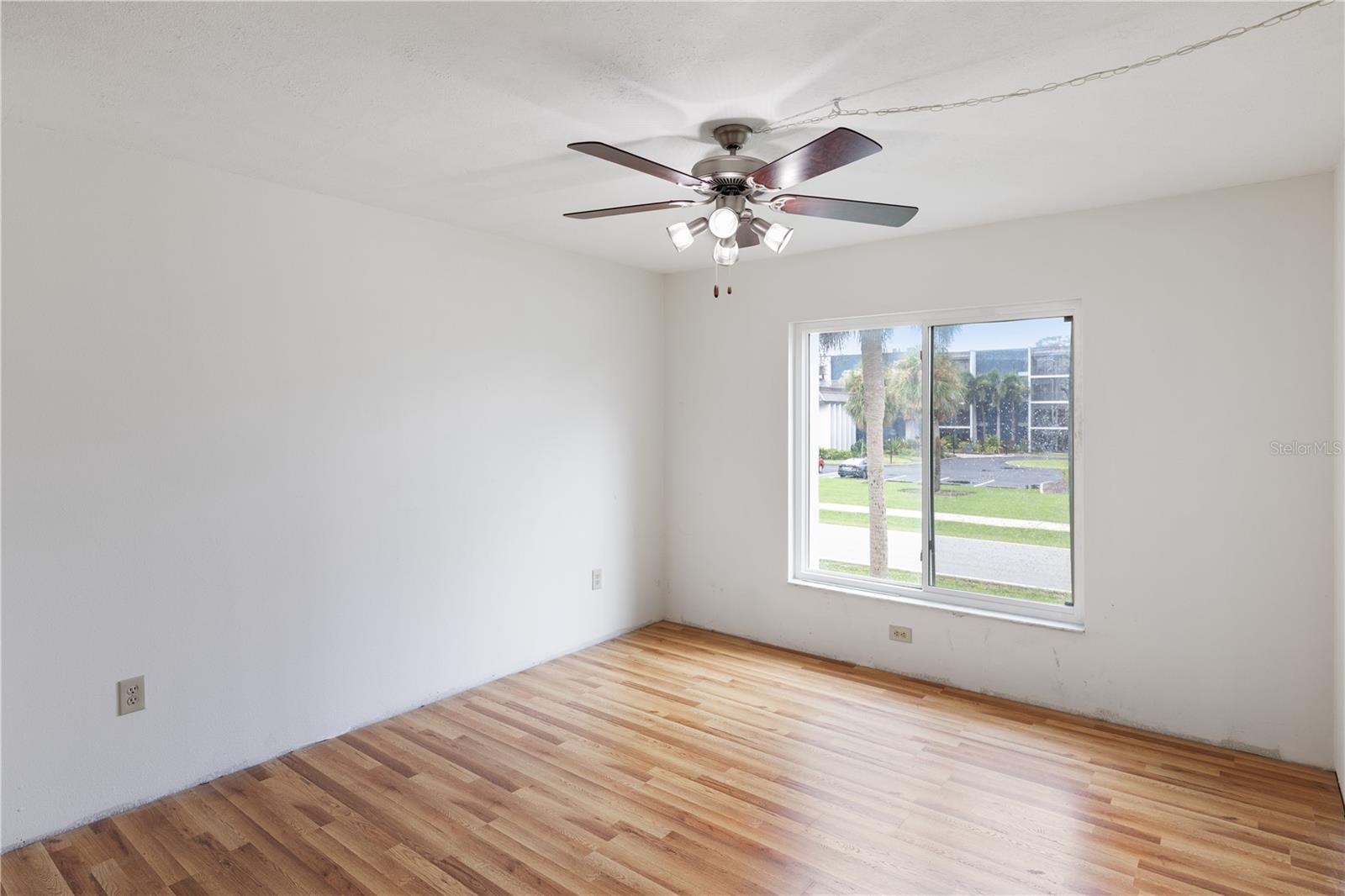 Image 12 of 33 For 2300 Aaron Street 206